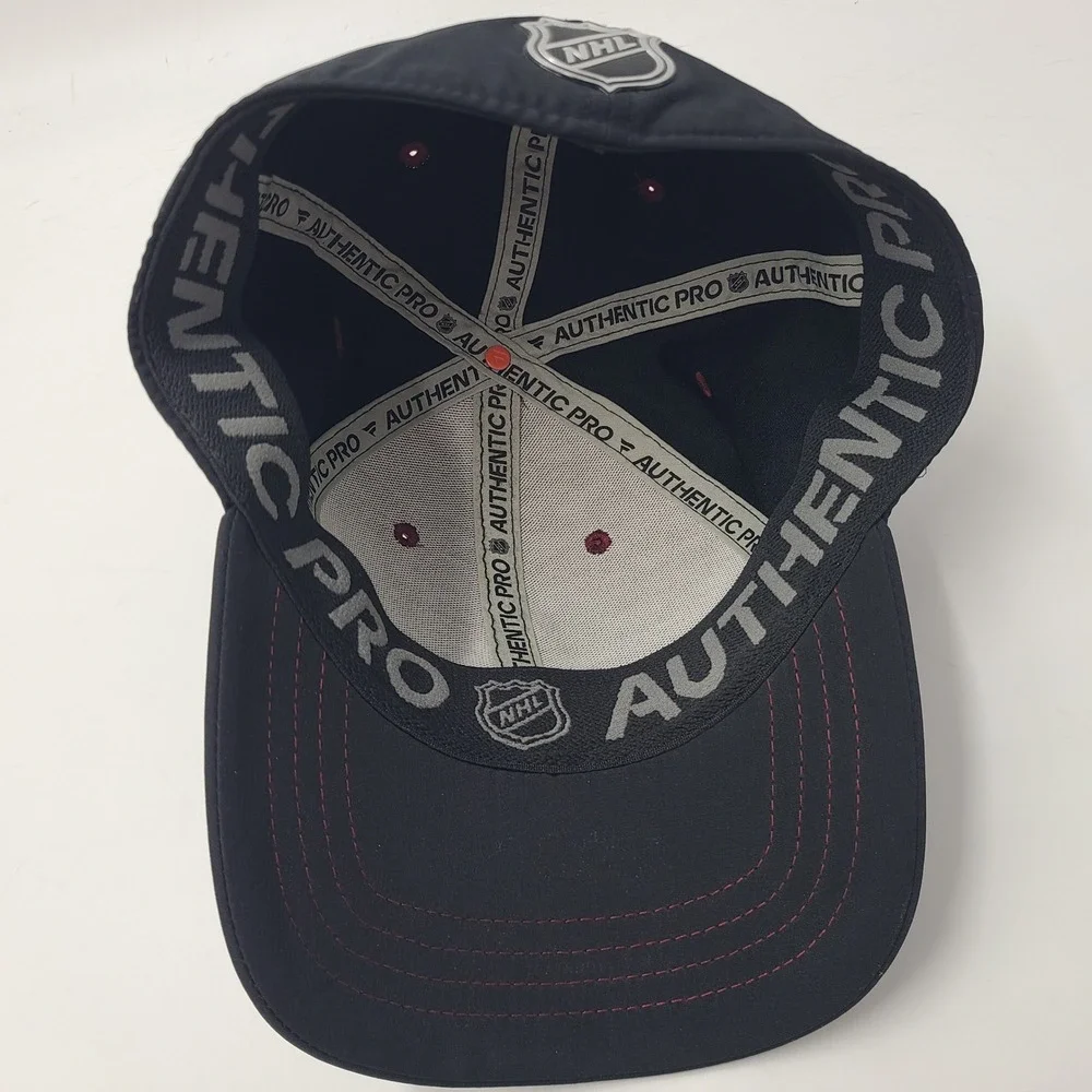 Arizona Coyotes Hat Fitted S-M Fanatics Black‎ NHL Hockey Kachina Phoenix Men